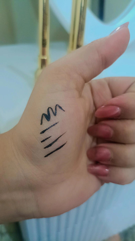 خط چشم ماژیکی مایع گلدن رز